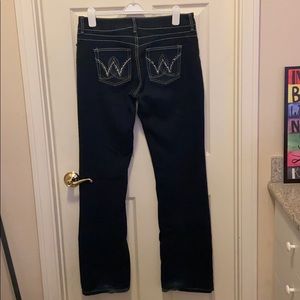 Women’s wrangler stretch jeans